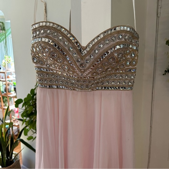 Madison James 15-116 Prom Formal Dress Gown - Picture 10 of 10